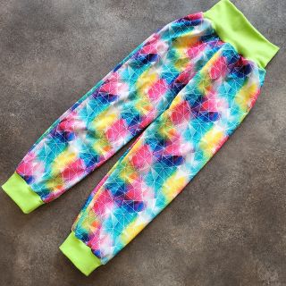 LETNÍ soft kalhoty na přání 🥰 Ideální do batůžku každého malého cestovatele a počasí vás nezaskočí! #leto #softshell #hory...