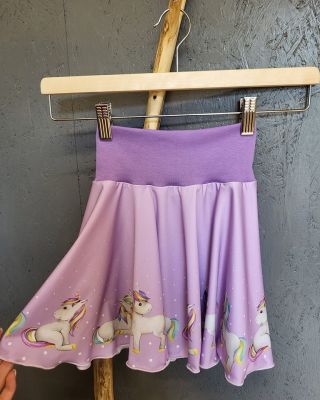 🔝Oblíbené kolové sukně IHNED K ODESLÁNÍ 🔝 Cena: 420 Kč Unicorn na fialové je vel 110/116, duha a barevní jednorožci vel...